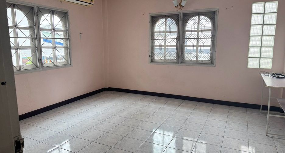 Casa en venta de 3 habitaciones en Mueang Nonthaburi, Nonthaburi