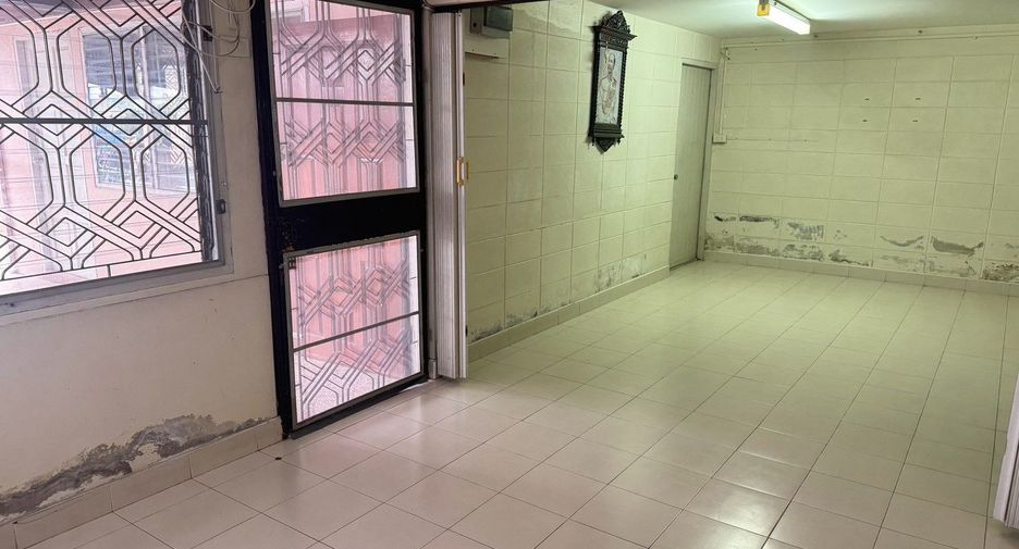 Casa en venta de 3 habitaciones en Mueang Nonthaburi, Nonthaburi