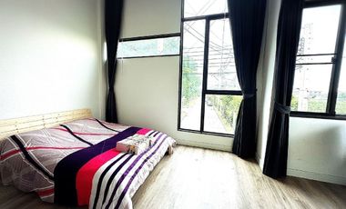 Reihenhaus zur Miete mit 3 Zimmer in Saphan Sung, Bangkok