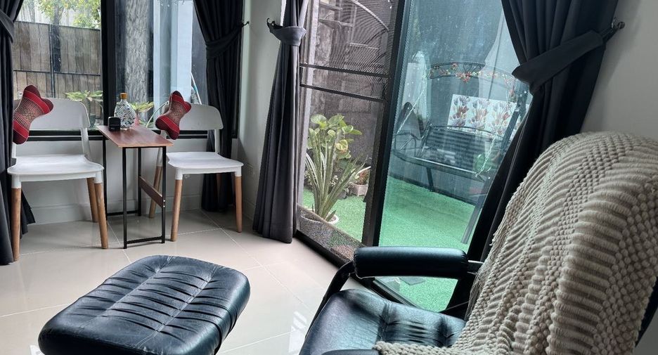 Reihenhaus zur Miete mit 3 Zimmer in Saphan Sung, Bangkok