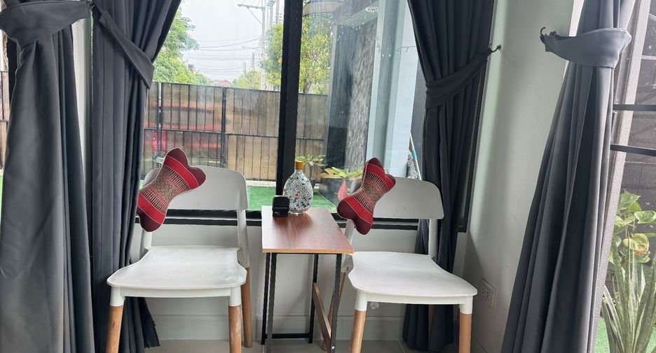 Reihenhaus zur Miete mit 3 Zimmer in Saphan Sung, Bangkok
