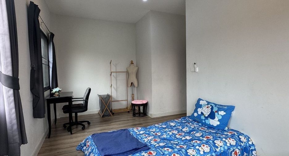 Reihenhaus zur Miete mit 3 Zimmer in Saphan Sung, Bangkok