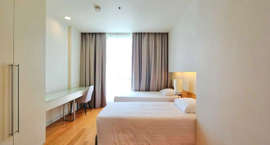 For rent 2 bedrooms serviced apartment in Sathon, Bangkok