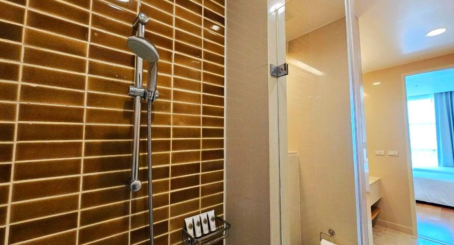 For rent 2 bedrooms serviced apartment in Sathon, Bangkok
