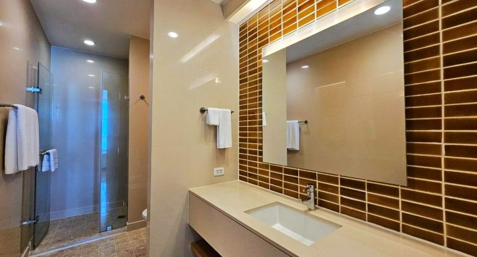 For rent 2 bedrooms serviced apartment in Sathon, Bangkok
