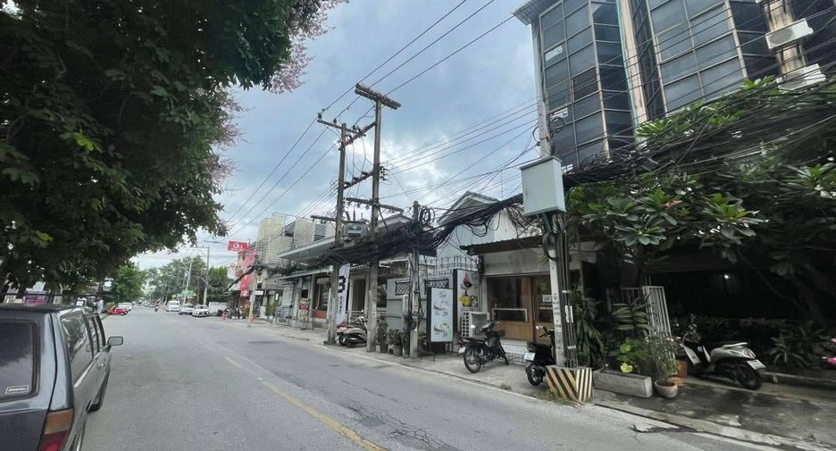 出售 10 卧室 商业空间 在 Mueang Chiang Mai, Chiang Mai