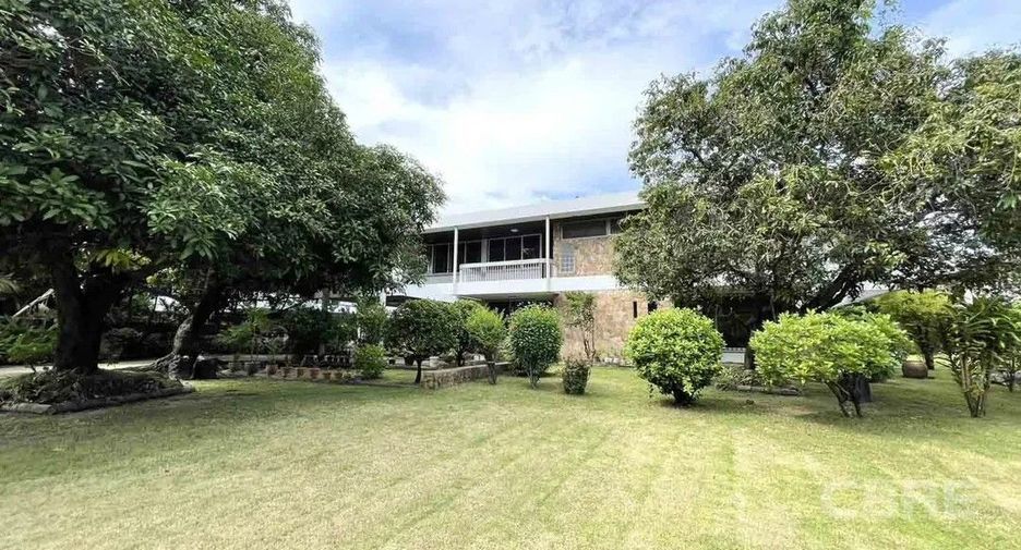 For sale 4 ベッドルーム house in Watthana, Bangkok