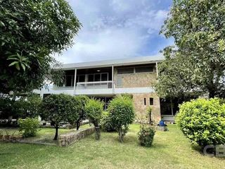 For sale 4 ベッドルーム house in Watthana, Bangkok