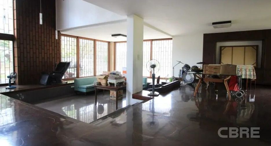 For sale 4 ベッドルーム house in Watthana, Bangkok