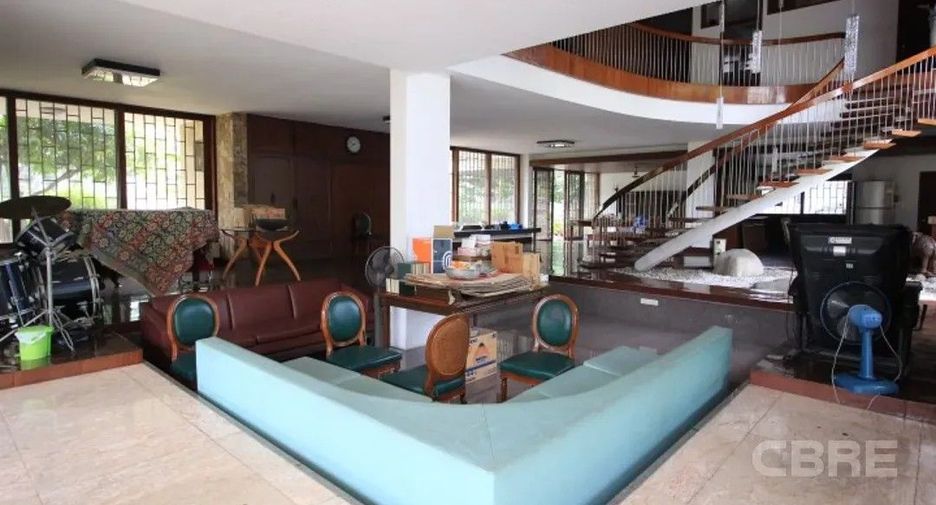 For sale 4 ベッドルーム house in Watthana, Bangkok