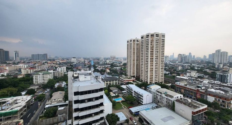 Büro zum Kauf in Watthana, Bangkok