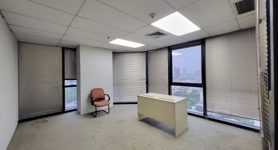 Büro zum Kauf in Watthana, Bangkok