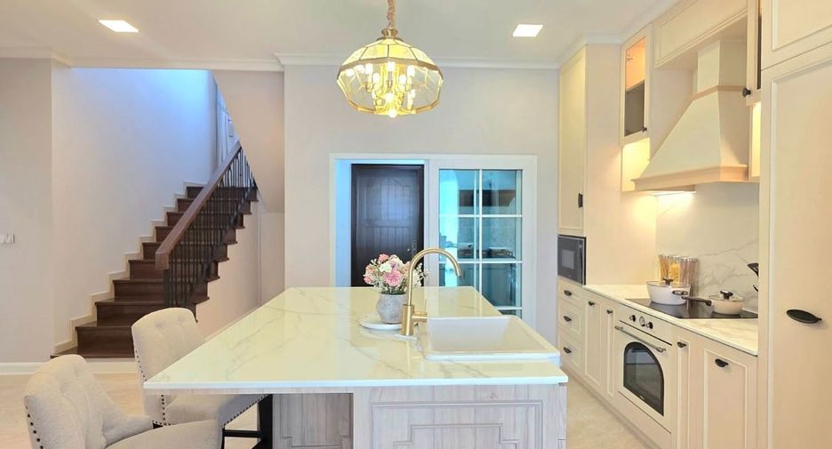 For sale 5 ベッドルーム house in Jomtien, Pattaya