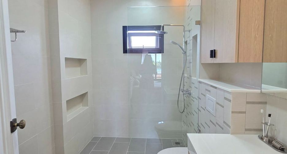 For sale 5 ベッドルーム house in Jomtien, Pattaya