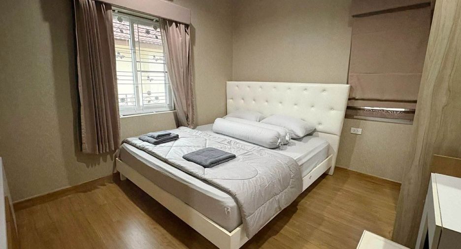 Haus zur Miete mit 6 Zimmer in San Kamphaeng, Chiang Mai