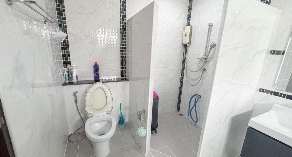 Haus zur Miete mit 6 Zimmer in San Kamphaeng, Chiang Mai