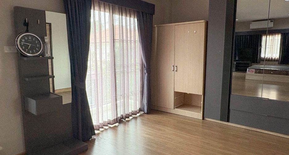 Haus zur Miete mit 6 Zimmer in San Kamphaeng, Chiang Mai