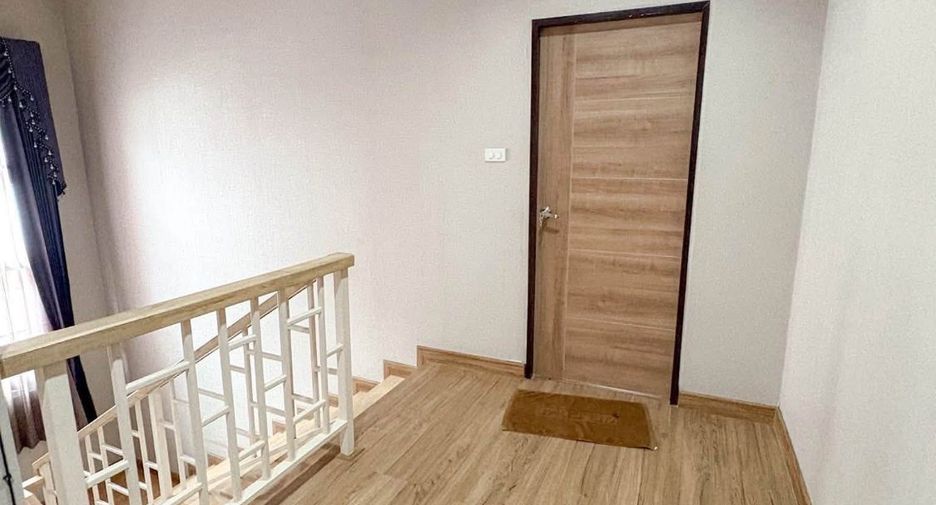 Haus zur Miete mit 6 Zimmer in San Kamphaeng, Chiang Mai
