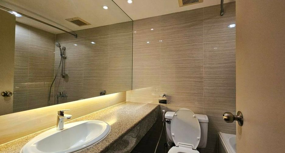 For rent 2 bedrooms serviced apartment in Sathon, Bangkok
