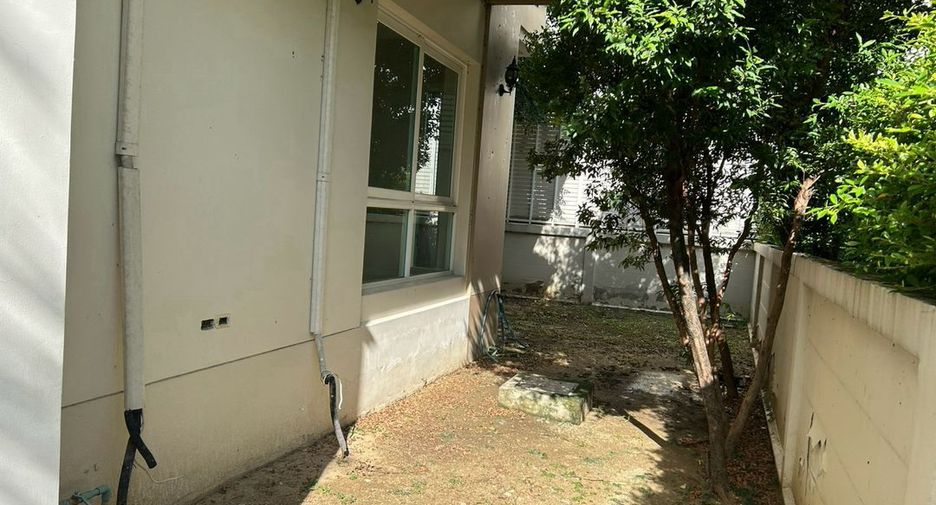 For sale 3 bedrooms house in Thawi Watthana, Bangkok