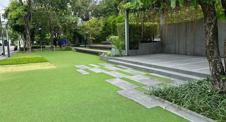 For sale 3 bedrooms house in Thawi Watthana, Bangkok