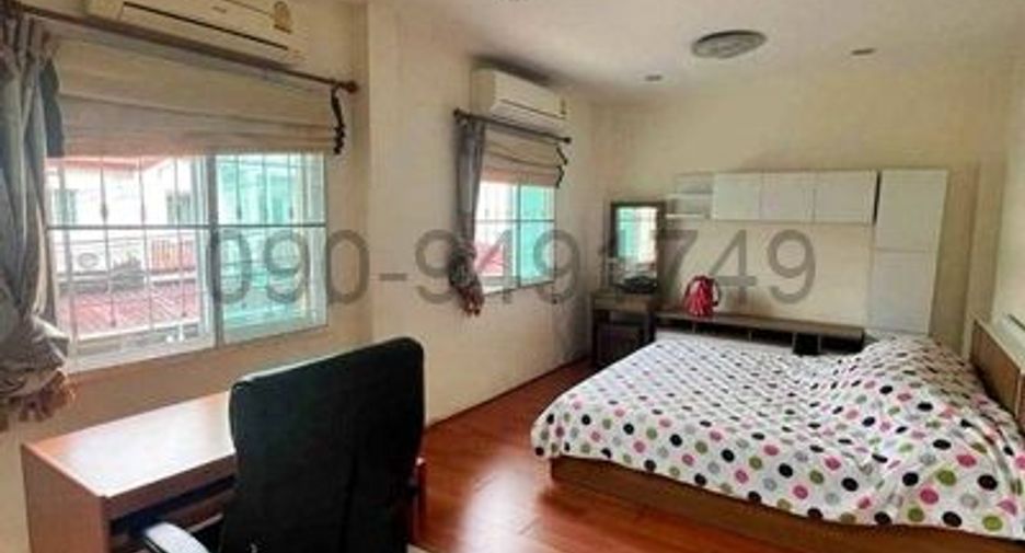 For rent 3 bedrooms townhouse in Sai Mai, Bangkok