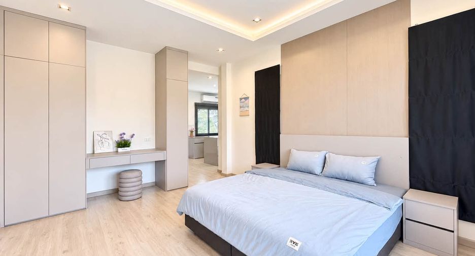 For rent 4 bedrooms villa in Bang Lamung, Chonburi