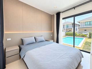 Villa en alquiler de 4 habitaciones en Bang Lamung, Chonburi