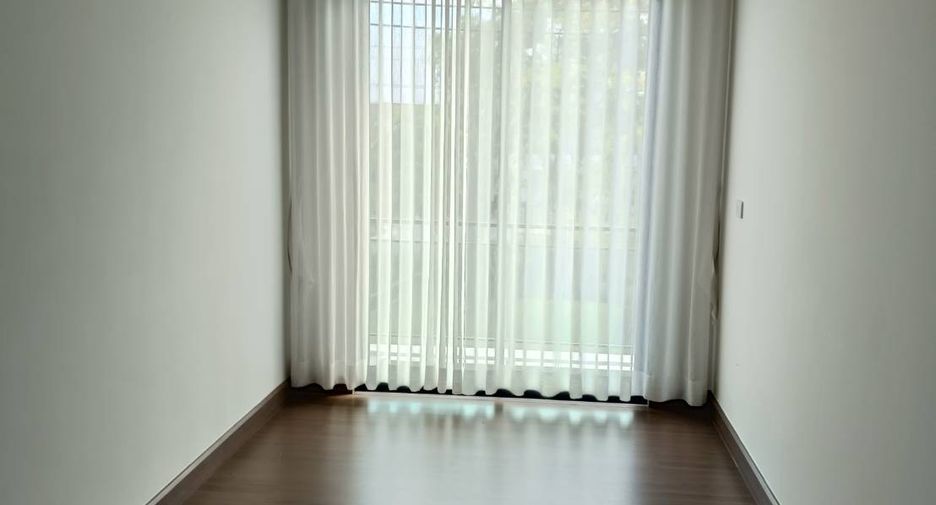 À louer 4 chambres maison à Bang Sao Thong, Samut Prakan