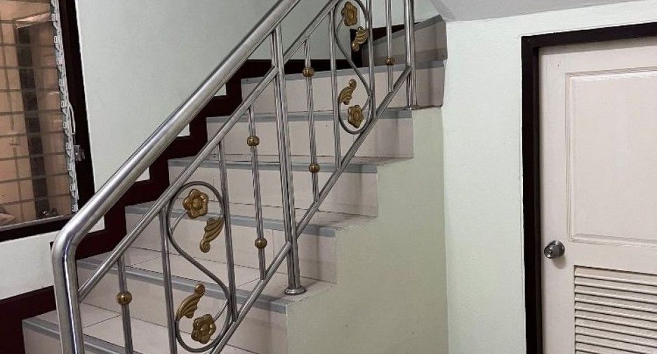For sale 2 bedrooms retail Space in Mueang Chiang Mai, Chiang Mai