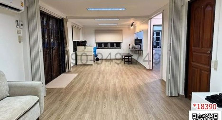 For rent 3 ベッドルーム house in Bang Na, Bangkok