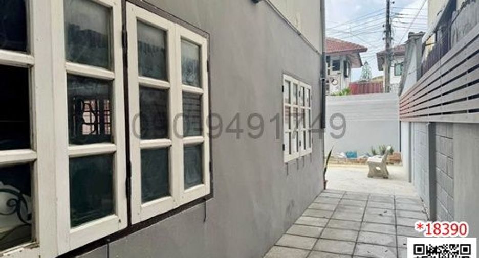 For rent 3 ベッドルーム house in Bang Na, Bangkok