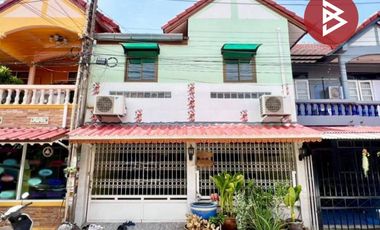 Продажа 5 спальни таунхаус в Ban Bueng, Чонбури