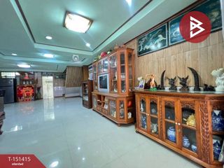 Продажа 5 спальни таунхаус в Ban Bueng, Чонбури