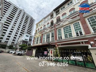 Casa adosada en venta de 5 habitaciones en Bang Kho Laem, Bangkok