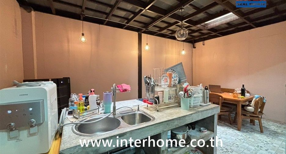 Casa adosada en venta de 5 habitaciones en Bang Kho Laem, Bangkok