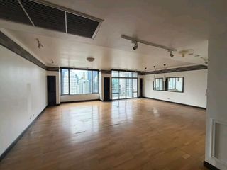 Wohnung zum Kauf mit 3 Zimmer in Pathum Wan, Bangkok