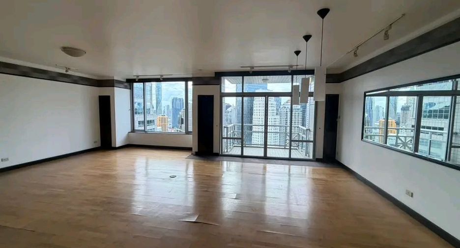 Wohnung zum Kauf mit 3 Zimmer in Pathum Wan, Bangkok