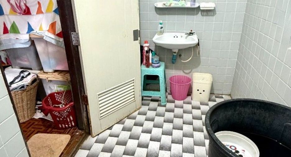 Продажа 2 спальни таунхаус в Мыанг Районг, Районг