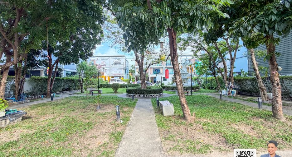 For sale 3 bedrooms townhouse in Bang Phli, Samut Prakan