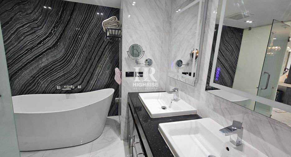 For sale 2 ベッドルーム condo in Bang Lamung, Chonburi