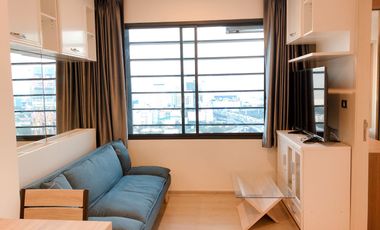 For rent 2 bedrooms condo in Huai Khwang, Bangkok