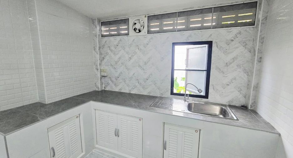 For sale 2 bedrooms townhouse in San Sai, Chiang Mai