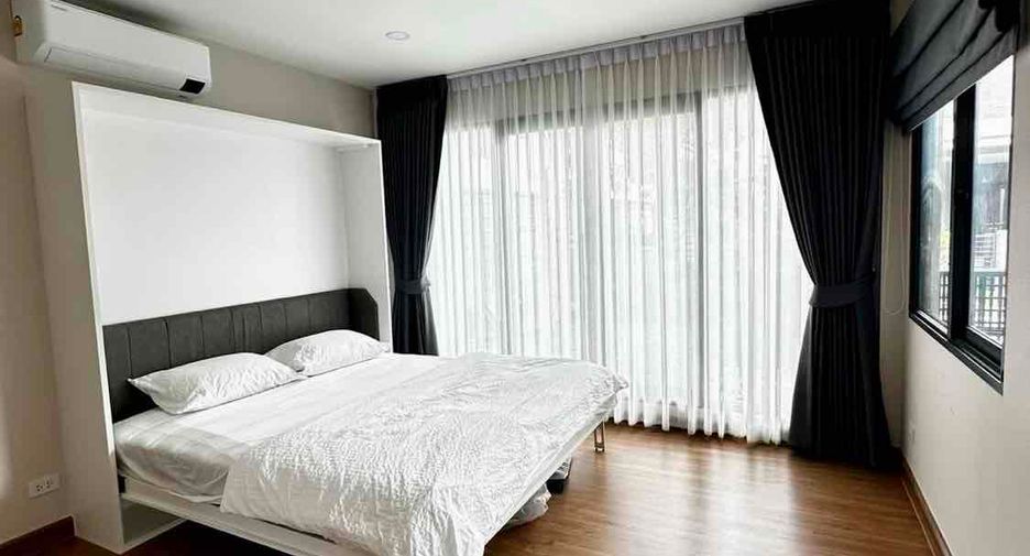 For rent 4 bedrooms house in Saphan Sung, Bangkok