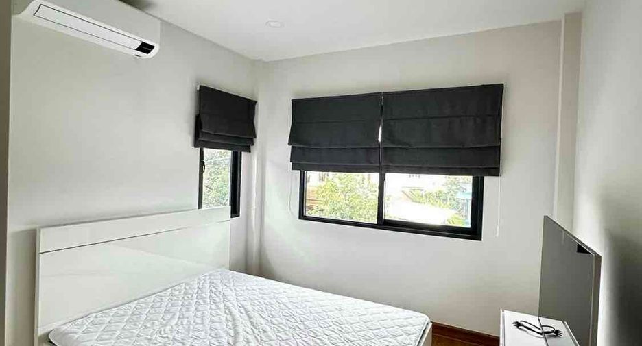 For rent 4 bedrooms house in Saphan Sung, Bangkok