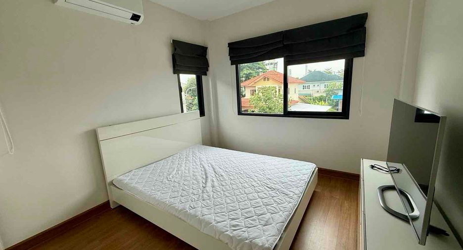 For rent 4 bedrooms house in Saphan Sung, Bangkok