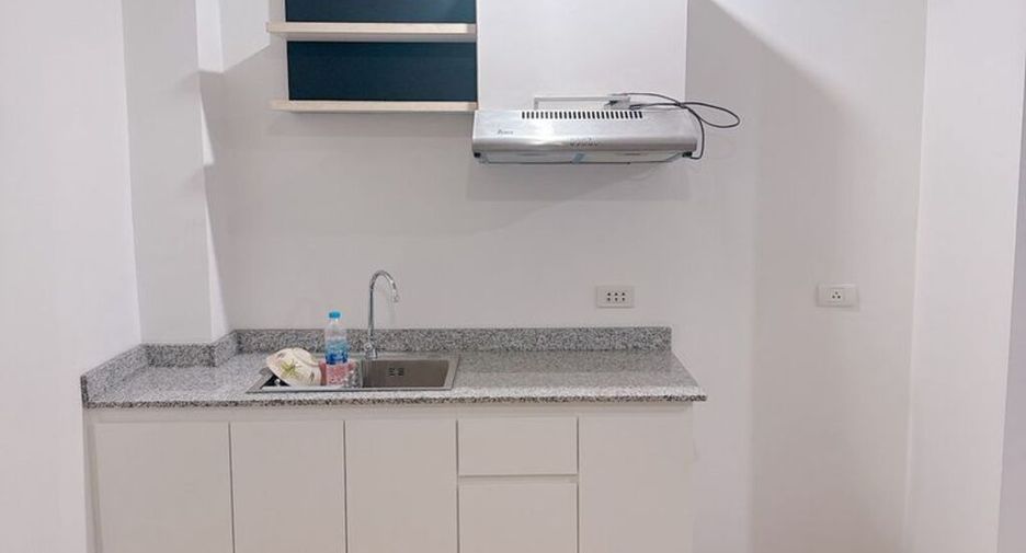 For sale 2 bedrooms condo in Mueang Samut Prakan, Samut Prakan