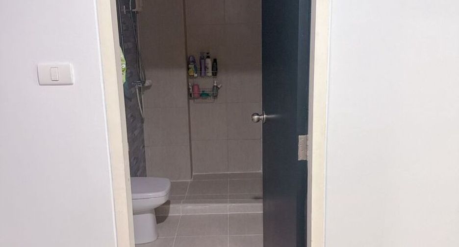 For sale 2 bedrooms condo in Mueang Samut Prakan, Samut Prakan