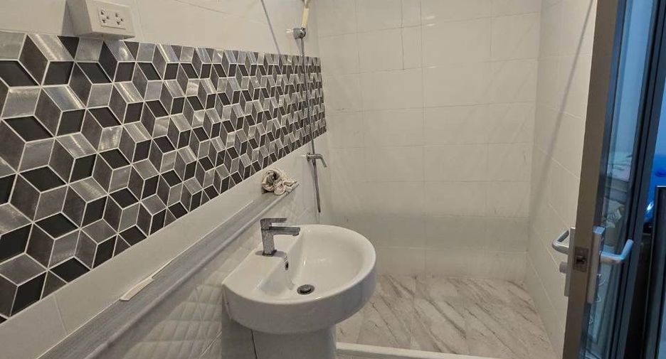Casa en venta de 3 habitaciones en Mueang Samut Sakhon, Samut Sakhon