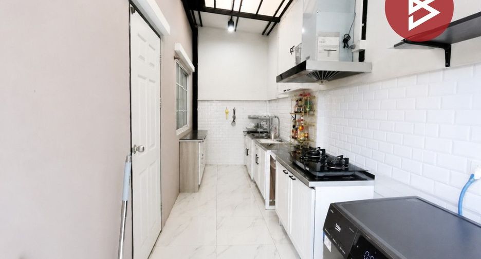 Casa en venta de 3 habitaciones en Mueang Samut Sakhon, Samut Sakhon